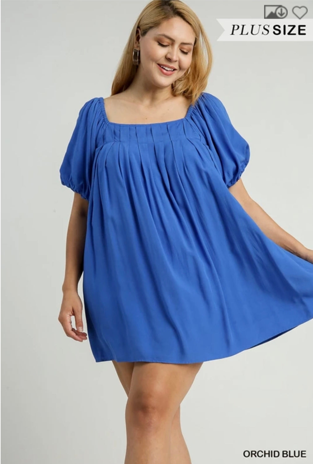 Squared neckline mini dress