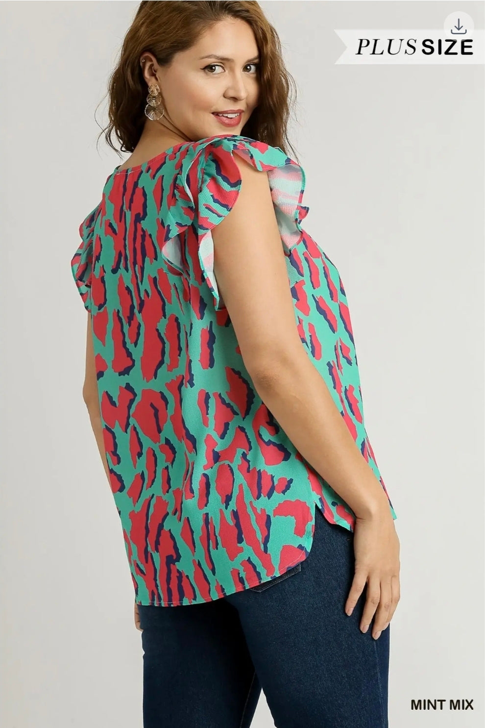 Abstract print v neck top