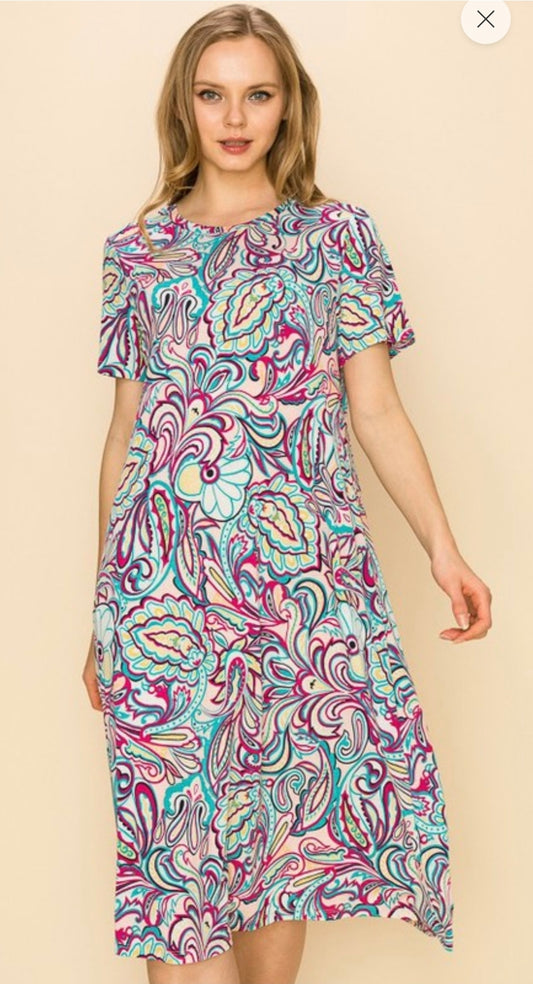 Plus paisley short sleeve midi dress w/pockets