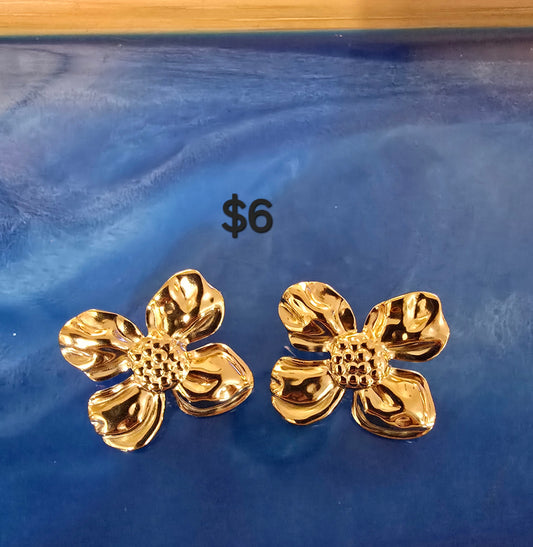 Gold flower earrings