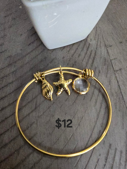 Summer gold bracelet
