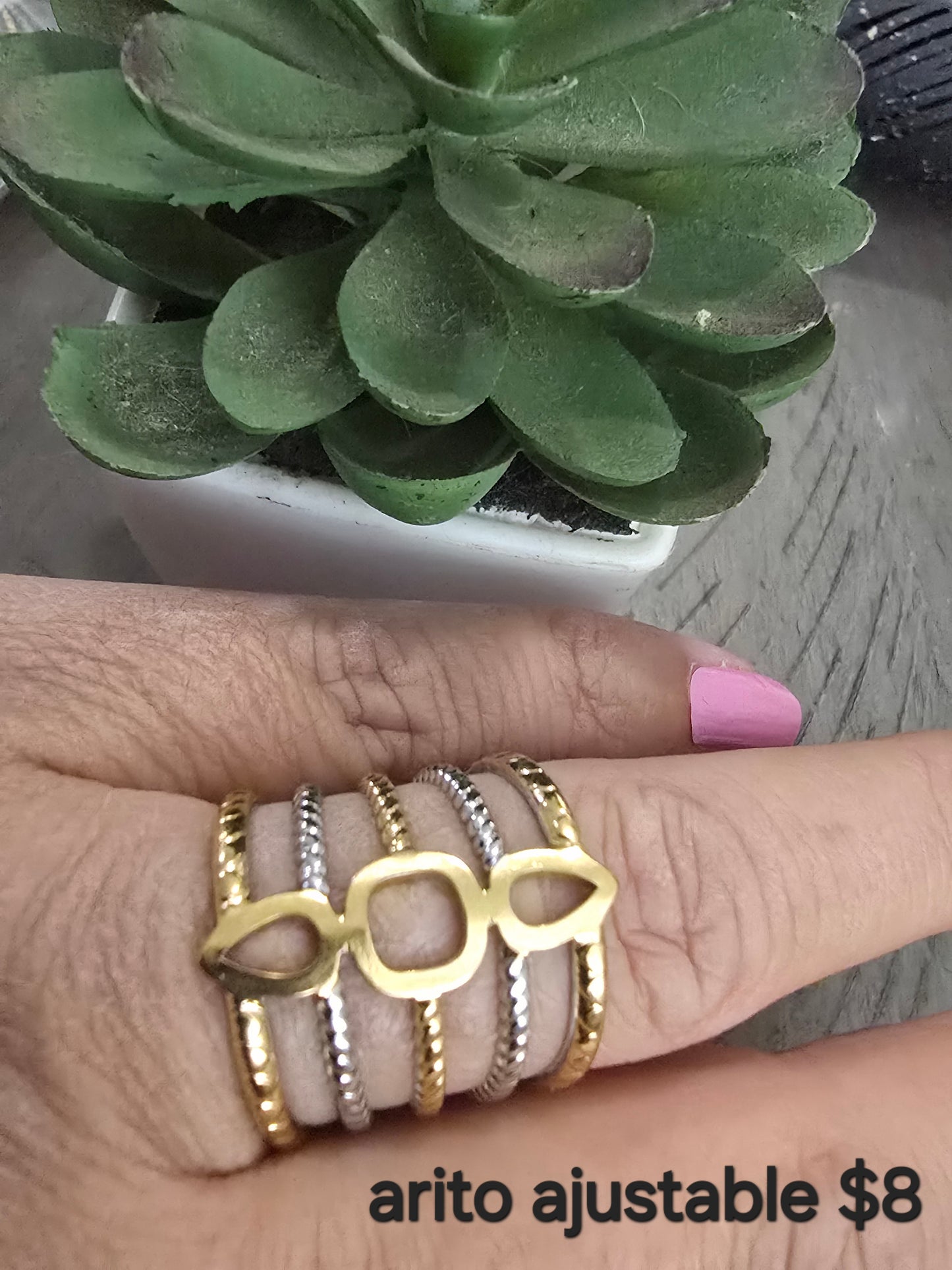 Two tone adjustable ring