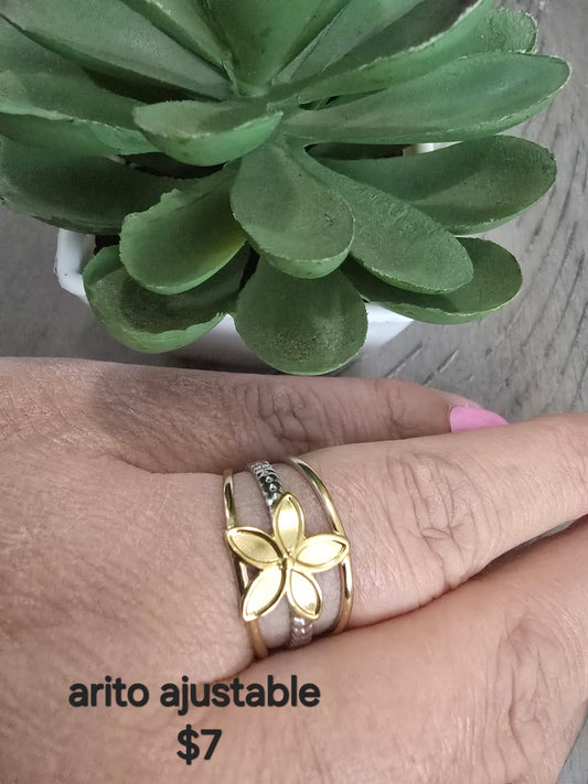 Two tone adjustable flower ring