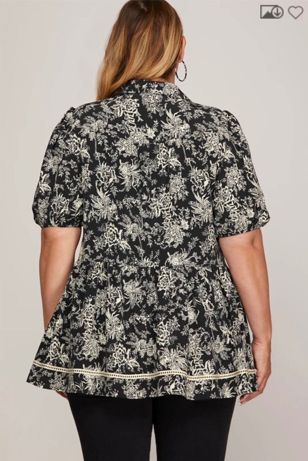 Plus short sleeve pinstripe print top