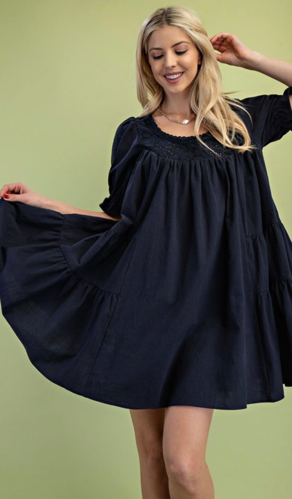 Scoop neck voluminous mini dress
