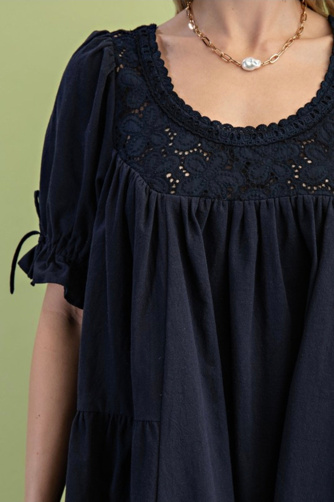 Scoop neck voluminous mini dress