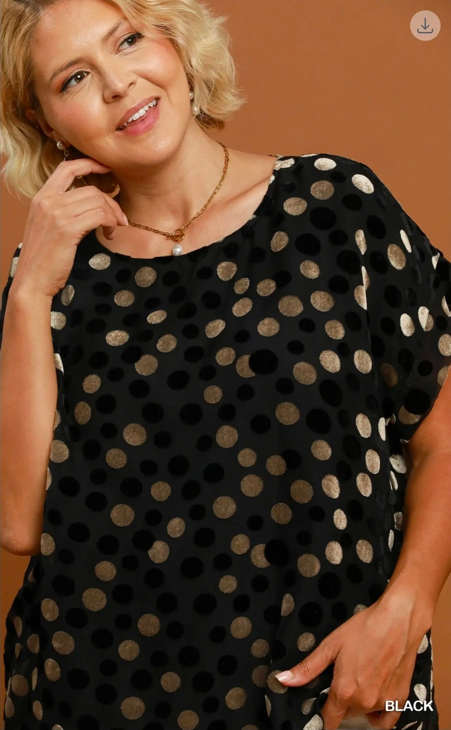 Polka dots velvet top