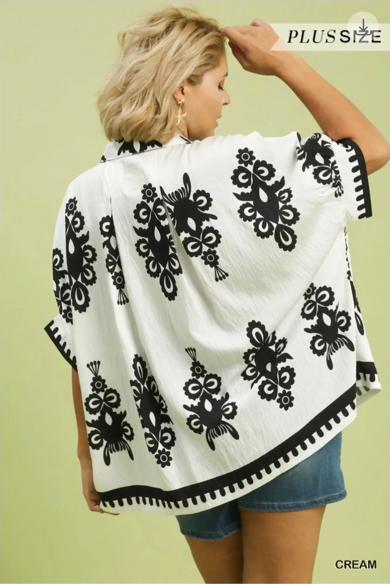 Oversized abstract print button top